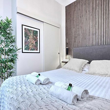 Renovated Champs-Elysees Retreat Lejlighed Paris Eksteriør billede