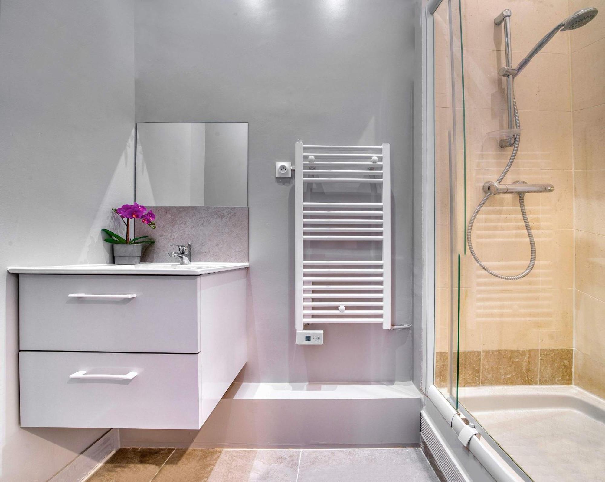 Renovated Champs-Elysees Retreat Lejlighed Paris Eksteriør billede