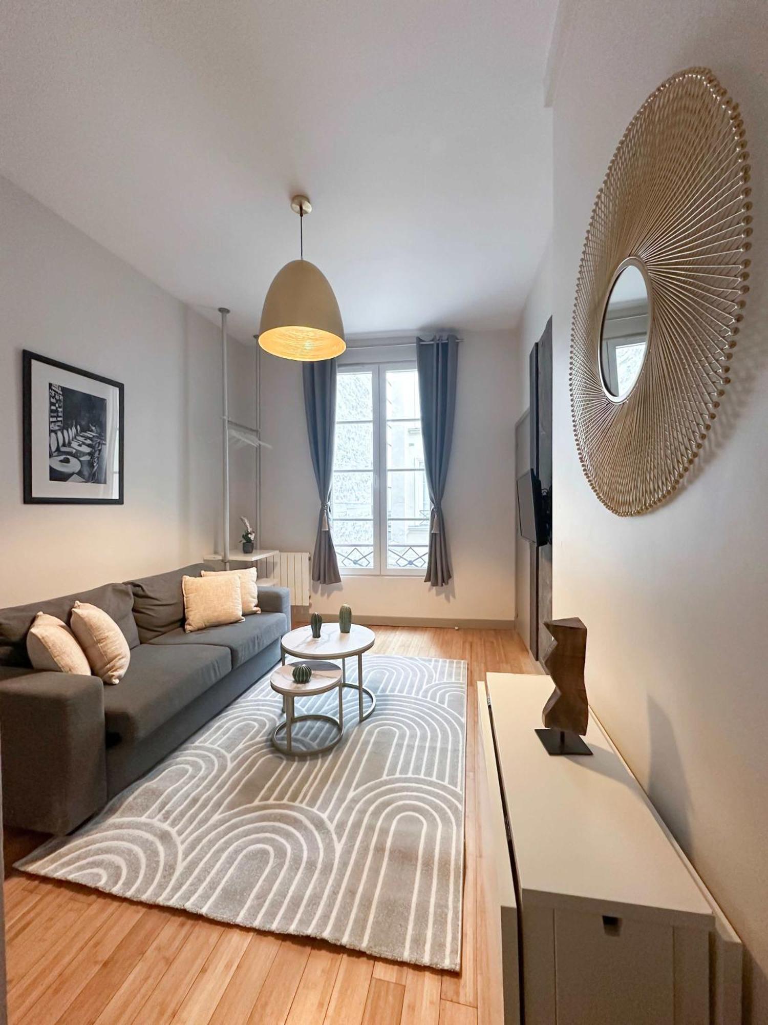 Renovated Champs-Elysees Retreat Lejlighed Paris Eksteriør billede